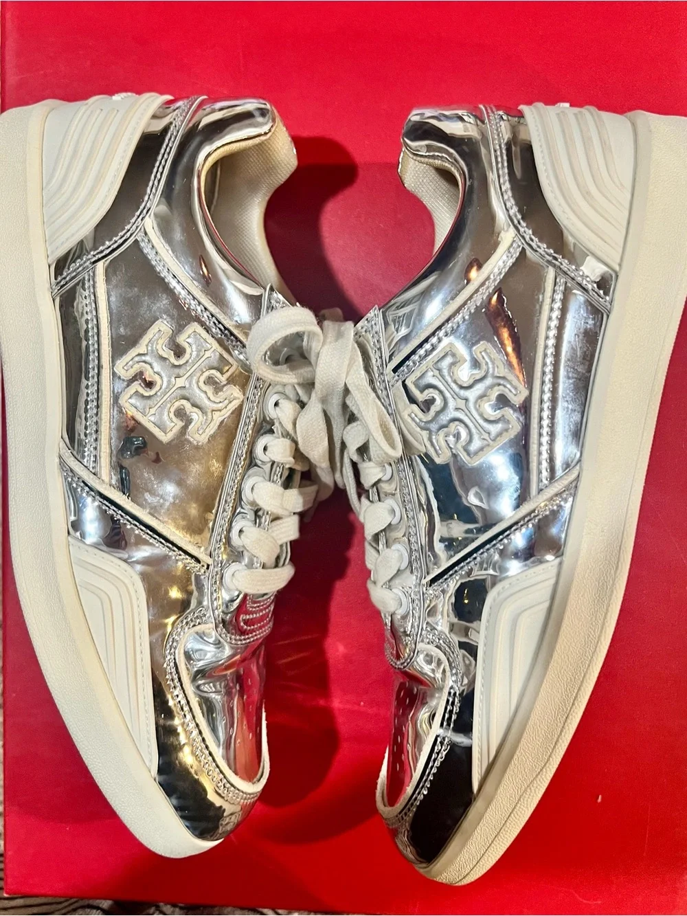 Tory Burch Clover Court Metallic Silver Sneakers Size 8.5